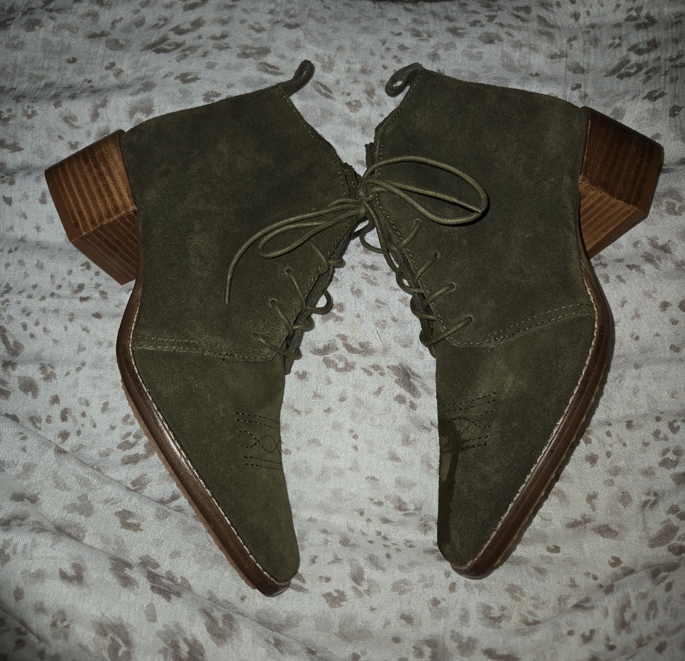 Kelsi Dager Brooklyn KDB Size 8 Olive Green Suede Leather Booties